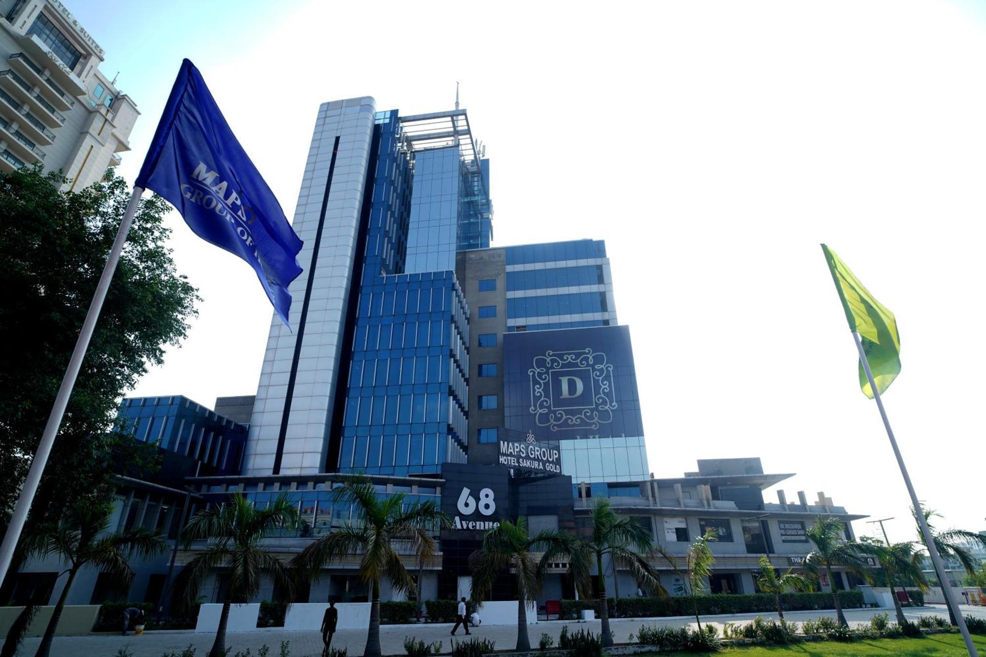 Hotel Sakura Gold Γκουργκάον Εξωτερικό φωτογραφία