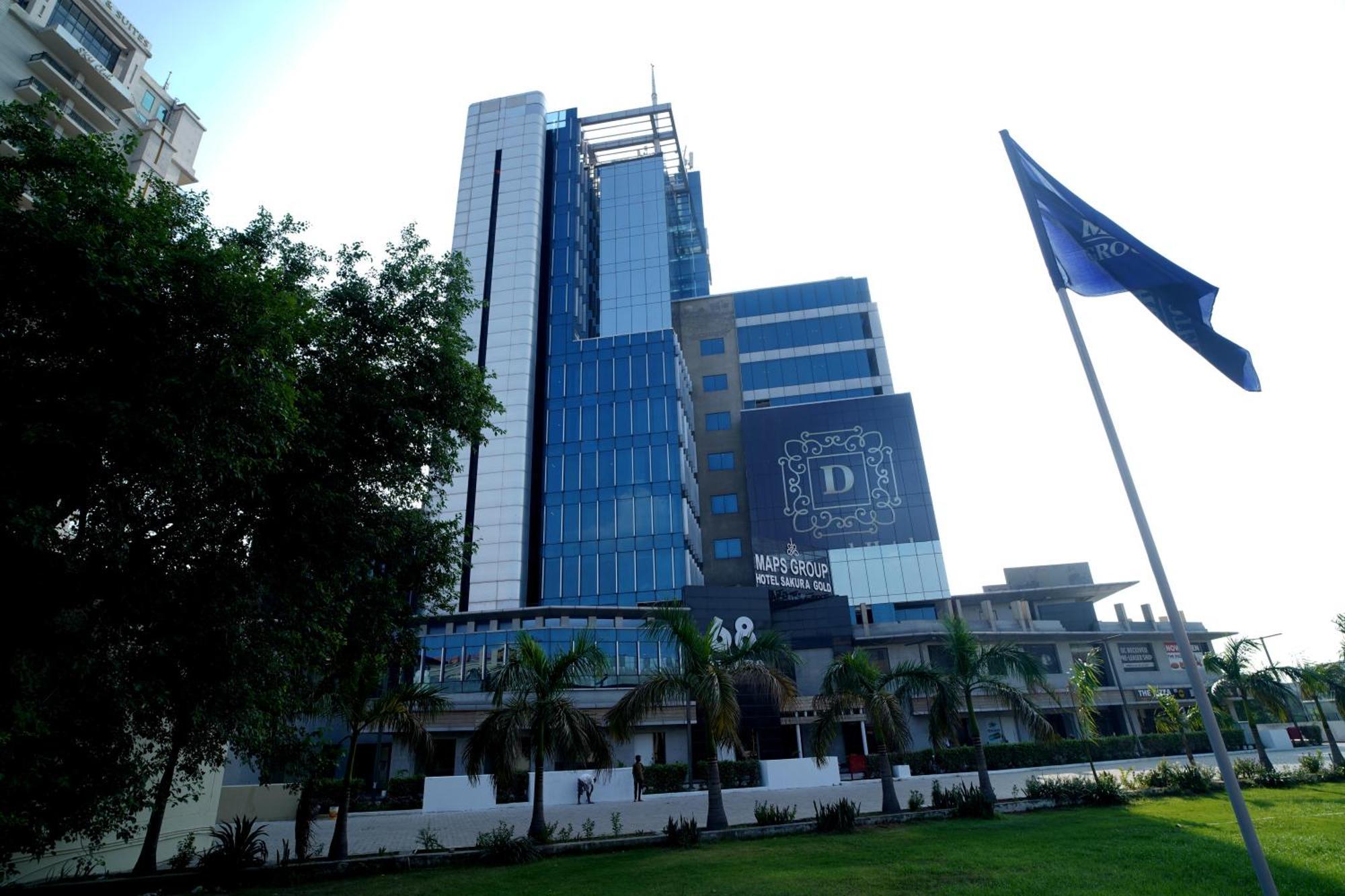 Hotel Sakura Gold Γκουργκάον Εξωτερικό φωτογραφία