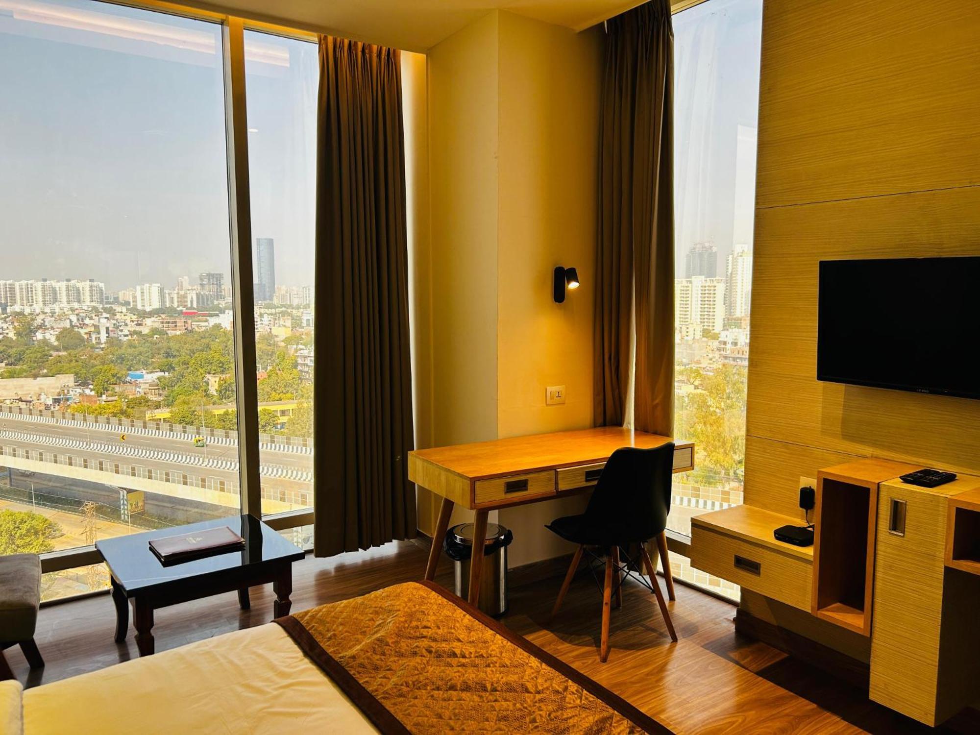 Hotel Sakura Gold Γκουργκάον Εξωτερικό φωτογραφία