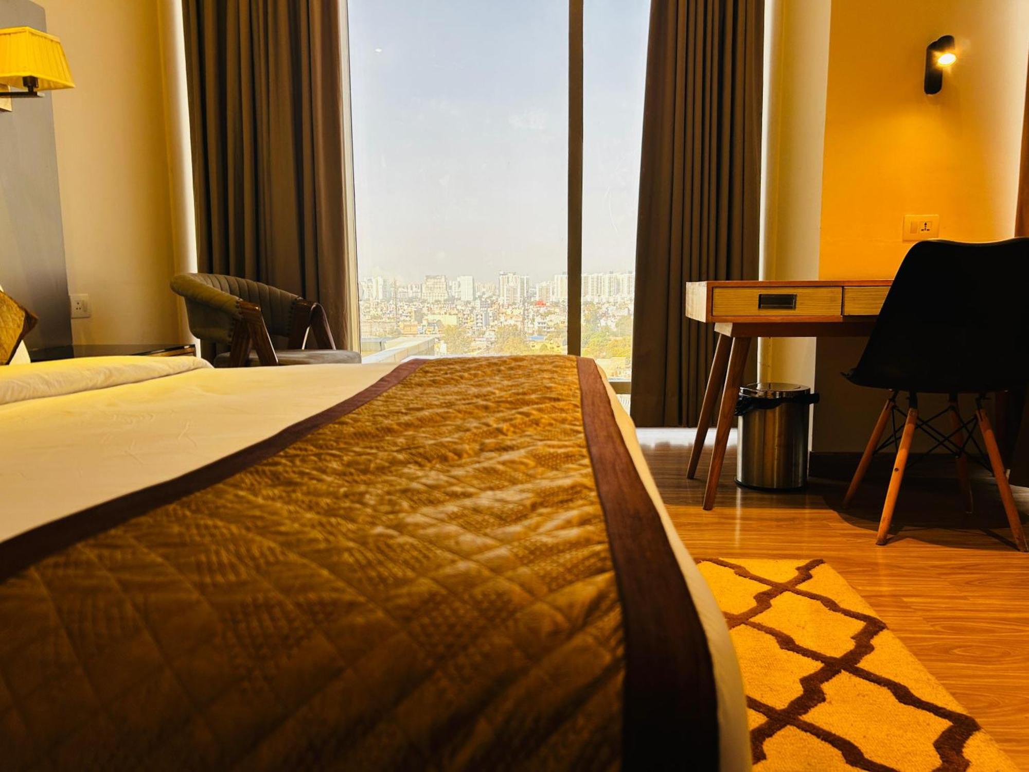Hotel Sakura Gold Γκουργκάον Εξωτερικό φωτογραφία